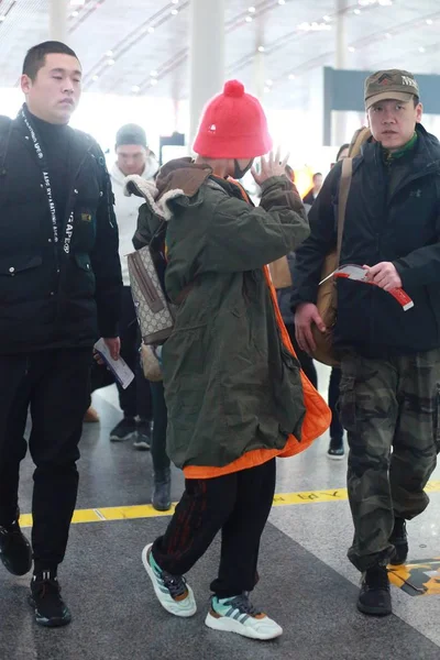 Chinese Singer Yuchun Arrives Beijing Capital International Airport Departure Beijing — Stock Photo, Image