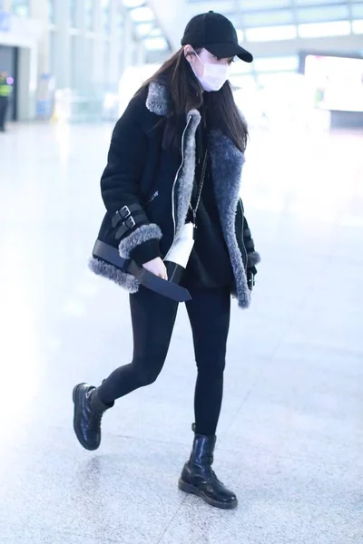 Taiwanese Musician Actress Nana Yang Ouyang Nana Arrives Beijing Capital — Zdjęcie stockowe