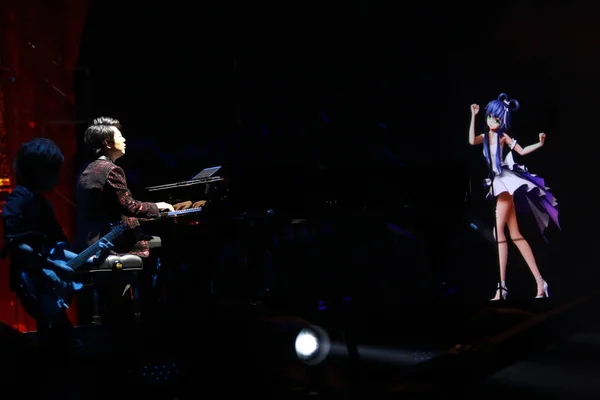 Chinese Pianist Lang Lang Performs Virtual Singer Luo Tianyi Hologram — Stock Photo, Image