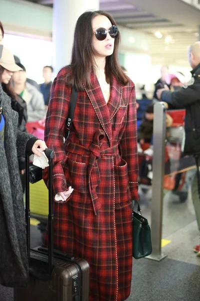 中国女演员 抵达北京首都国际机场 然后于2019年2月23日出发中国北京 — 图库照片