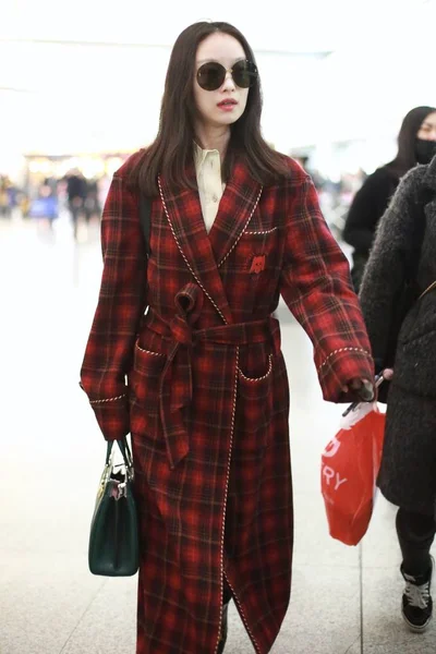 Kinesisk Skådespelerska Anländer Beijing Capital International Airport Före Avgång Beijing — Stockfoto