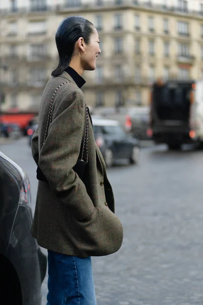 Modelo China Liu Wen Sale Después Del Desfile Moda Haider — Foto de Stock