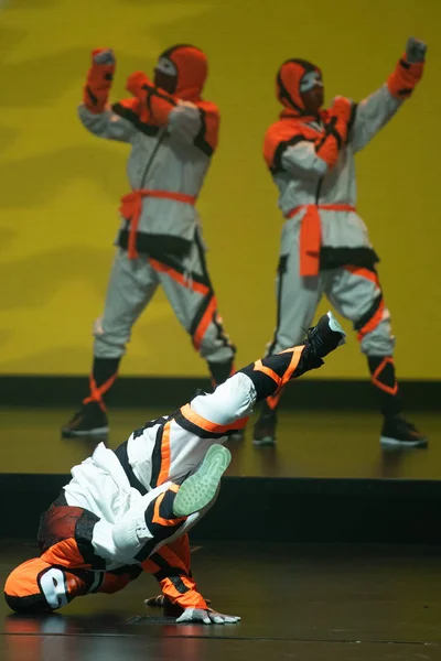 Mitglieder Der Amerikanischen Hip Hop Dance Crew Jabbawockeez Treten Während — Stockfoto