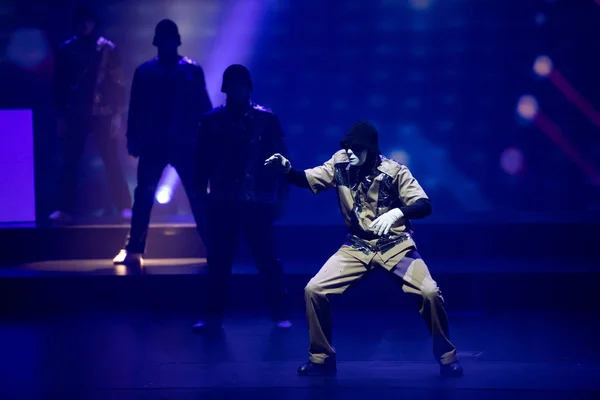 Membros Tripulação Dança Americana Hip Hop Jabbawockeez Apresentam Durante Seu — Fotografia de Stock