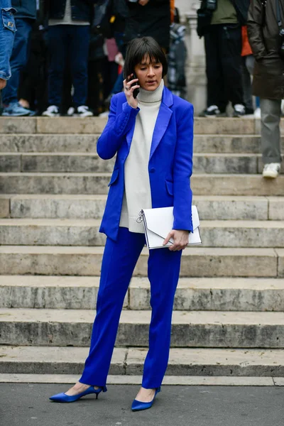 Paris Fashion Week Womenswear Fall Winter 2019 2020 Street Snap — стоковое фото