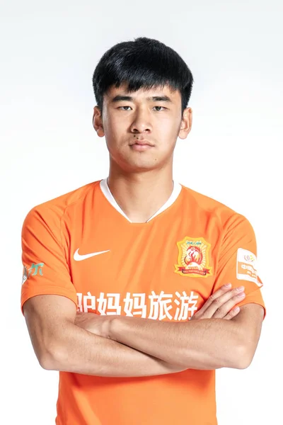 Exklusiva Porträtt Kinesiska Fotbollspelare Jiang Zilei Wuhan Zsamtliga För 2019 — Stockfoto