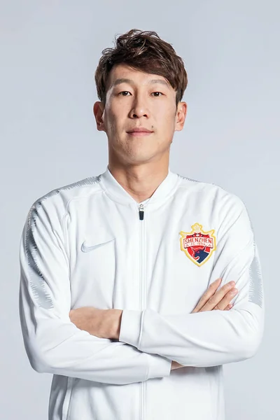 Exklusiva Porträtt Kinesiska Fotbollspelare Guan Zhen Shenzhen För 2019 Kinesiska — Stockfoto