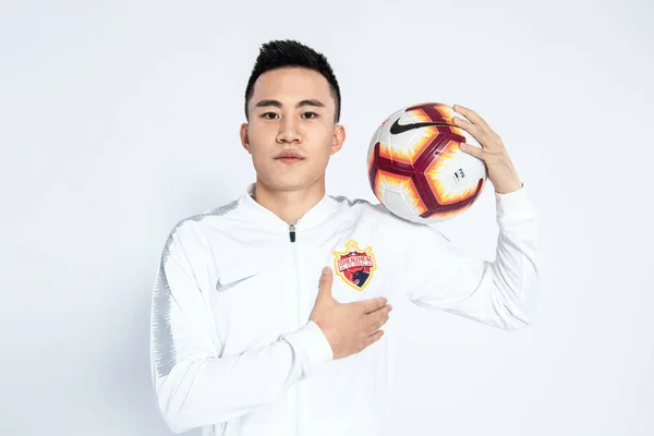 Exclusief Portret Van Chinese Voetballer Gan Chao Van Shenzhen Voor — Stockfoto