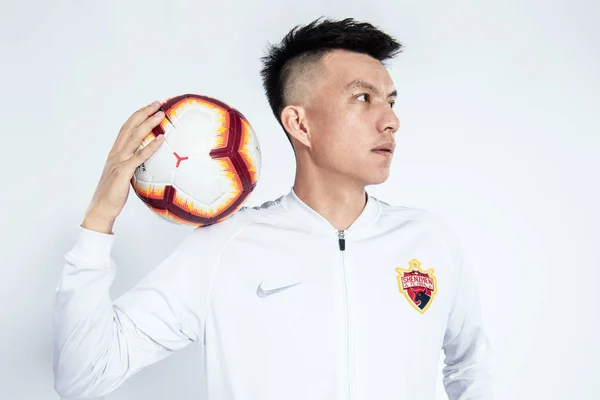 Exclusive Portrait Chinese Soccer Player Qiao Wei Shenzhen Untuk Liga — Stok Foto