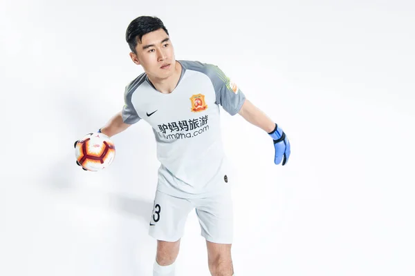 Exclusive Portrait Chinese Soccer Player Sun Shoubo Wuhan Zall Untuk — Stok Foto