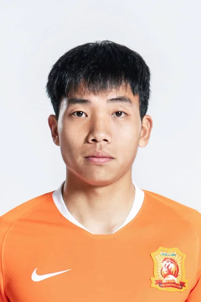 Ексклюзивні Портрет Китайський Футболіста Чжан Haoran Ухань Zall Юнайтед 2019 — стокове фото