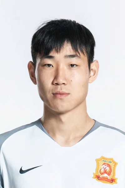 Ексклюзивні Портрет Китайський Футболіста Ван Zhifeng Ухань Zall Юнайтед 2019 — стокове фото