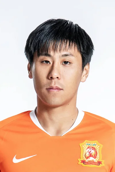 Ексклюзивні Портрет Китайський Футболіста Кан Zhenjie Ухань Zall Юнайтед 2019 — стокове фото