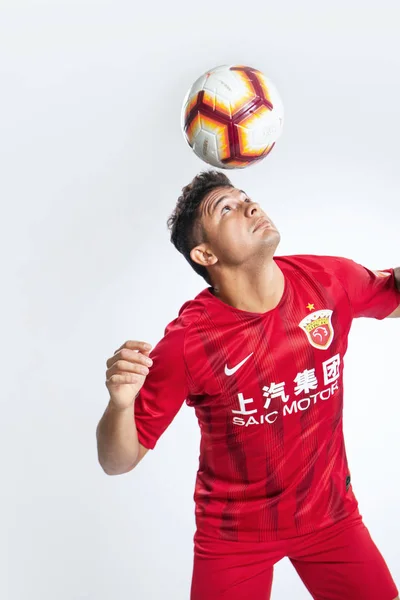 排他的な ブラジルのフットボール選手 Elkeson オリヴェイラ カルドーゾ または単に Elkeson 2019 中国サッカー協会スーパー リーグ — ストック写真