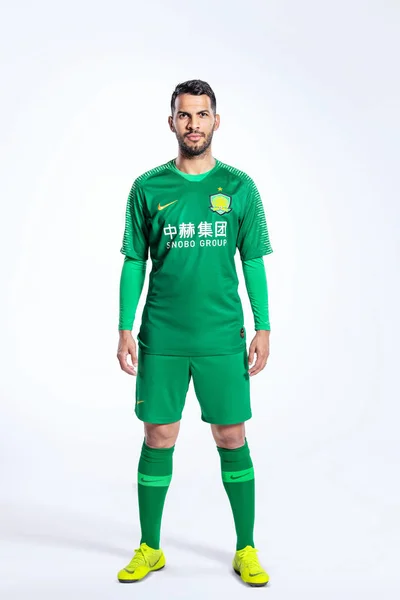 Exclusive Spanish Football Player Jonathan Viera Beijing Sinobo Guoan Poses — Stock Photo, Image