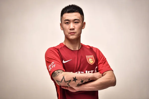 Exclusive Zhang Junzhe Dari Hebei China Fortune Berpose Selama Sesi — Stok Foto