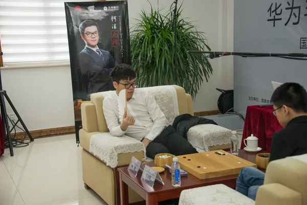 Chinese Gaan Superster Jie Concurreert Tegen Een Speler Een Wedstrijd — Stockfoto
