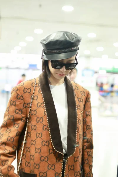 中国女演员维多利亚 宋某或宋谦于2019年3月16日抵达北京首都国际机场 然后出发 — 图库照片