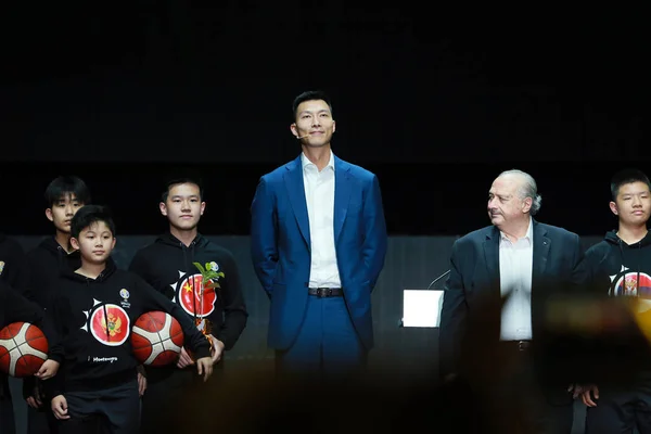 Jugador Baloncesto Chino Jianlian Más Alto Asiste Ceremonia Sorteo Copa —  Fotos de Stock