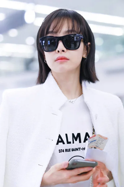 Cântăreața Actrița Chineză Victoria Song Sau Song Qian Ajunge Aeroportul — Fotografie, imagine de stoc