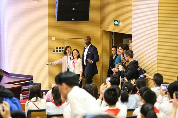 Jugador Baloncesto Nba Embajador Copa Mundial Fiba Kobe Bryant Visita — Foto de Stock