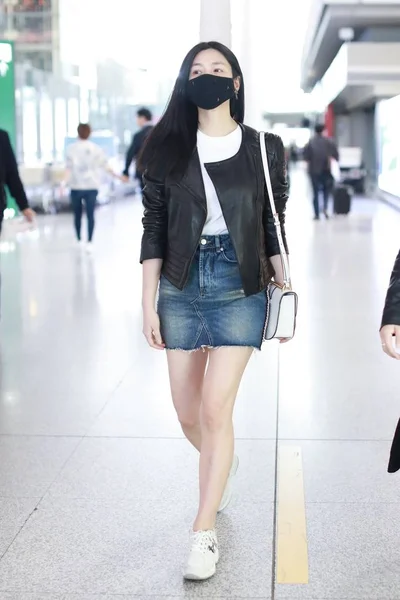 Taiwanese Actress Michelle Chen Wearing Face Mask Arrives Beijing Capital — Stock Photo, Image