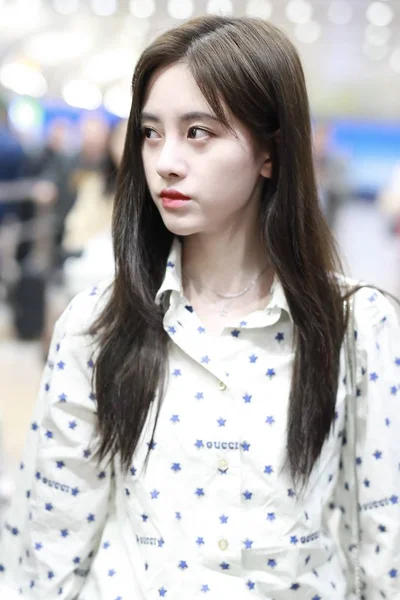 2019 上海の空港に到着した中国の女優 歌手チュ景逸 — ストック写真