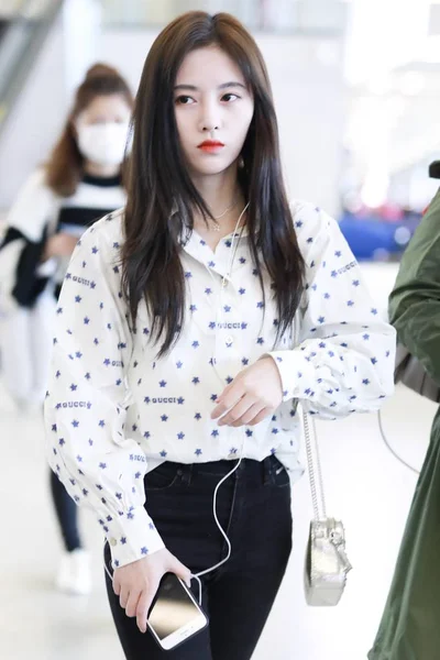 Actriz Cantante China Jingyi Llega Aeropuerto Shanghai China Marzo 2019 — Foto de Stock