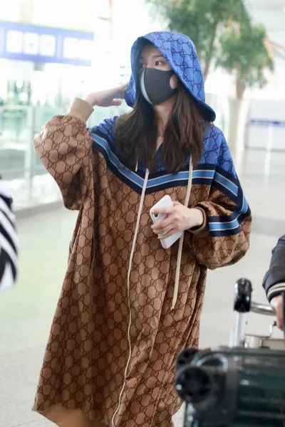 中国女演员宋拉丽娜 朱尔于2019年3月20日抵达中国北京首都国际机场 — 图库照片