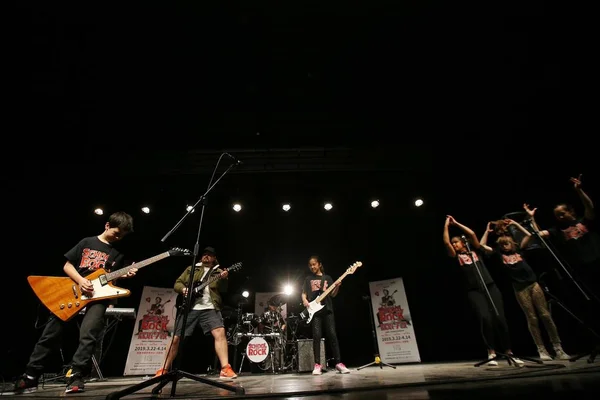 Uma Cena Escola Musical Rock Beijing Tianqiao Performing Arts Center — Fotografia de Stock