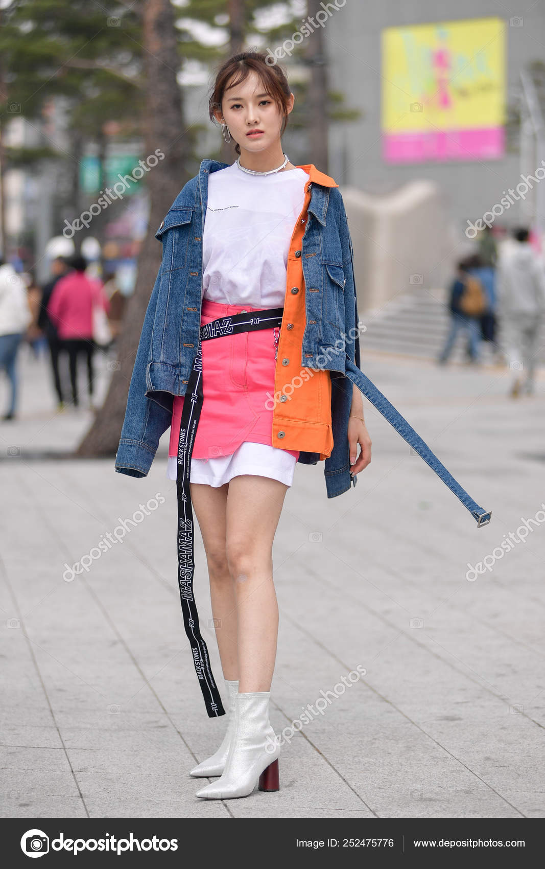 COREA DEL SUR 2019 FALL / WINTER SEOUL FASHION SEMANA — Foto editorial de  stock © ChinaImages #252475776
