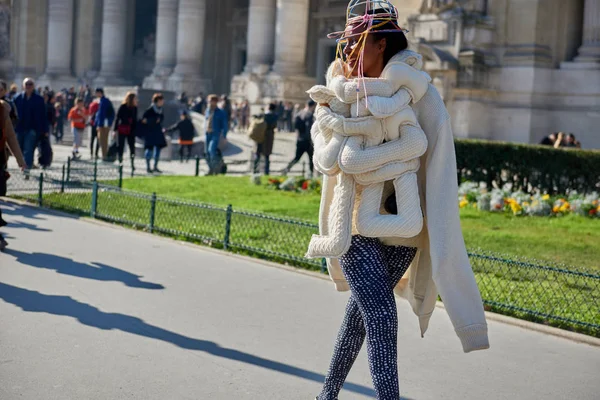 Trendy Woman Poses Street Snaps Paris Fashion Week Women Wear — стоковое фото