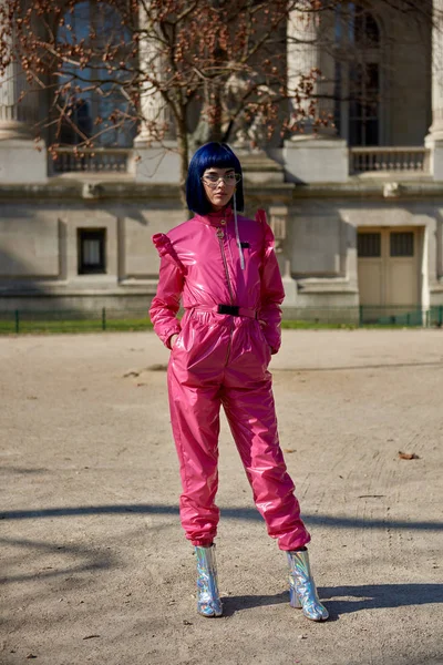 Trendy Woman Poses Street Snaps Paris Fashion Week Women Wear — стоковое фото