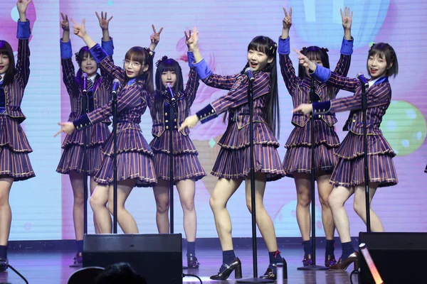 Členové Čínské Skupiny Idol Akb48 Team Prvním Setkání Fanoušků Šanghaji — Stock fotografie