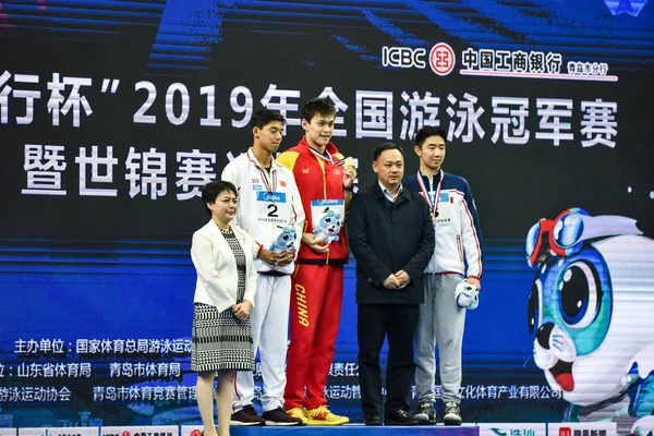 Kínai Úszó Olimpiai Bajnok Szun Jang Részt Vesz Díjátadó Ünnepség — Stock Fotó