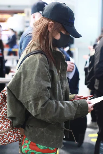 Atriz Chinesa Zhao Wei Chega Aeroporto Internacional Capital Pequim Antes — Fotografia de Stock