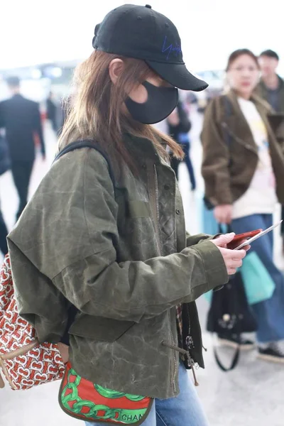 Atriz Chinesa Zhao Wei Chega Aeroporto Internacional Capital Pequim Antes — Fotografia de Stock