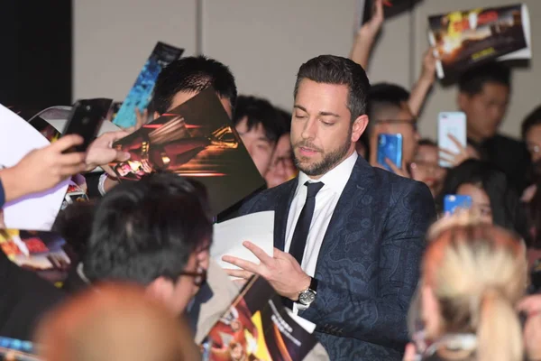 Acteur Chanteur Américain Zachary Levi Assiste Une Première Pour Son — Photo