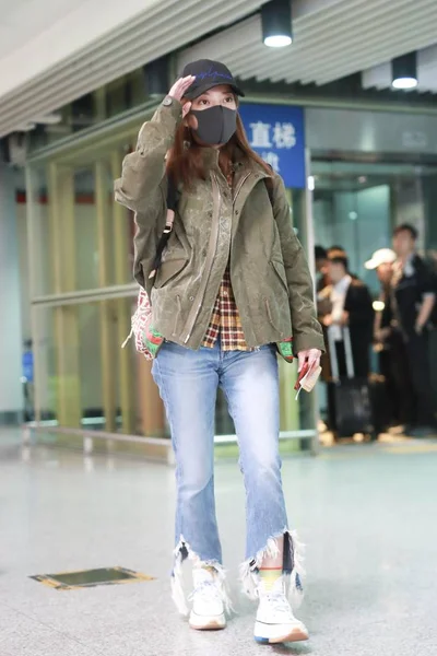 Actrice Chinoise Zhao Wei Arrive Aéroport International Pékin Avant Son — Photo