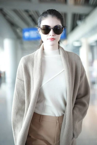 Supermodelo China Sui Llega Aeropuerto Internacional Beijing Capital Antes Salida —  Fotos de Stock