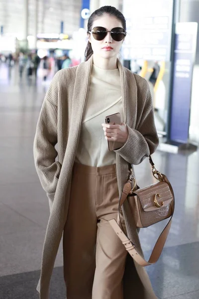 Supermodelo Chinês Sui Chega Aeroporto Internacional Pequim Antes Partida Pequim — Fotografia de Stock
