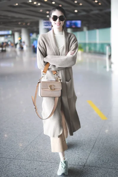 Китайський Супермодель Він Sui Прибув Пекінського Міжнародного Аеропорту Столиці Вильоту — стокове фото
