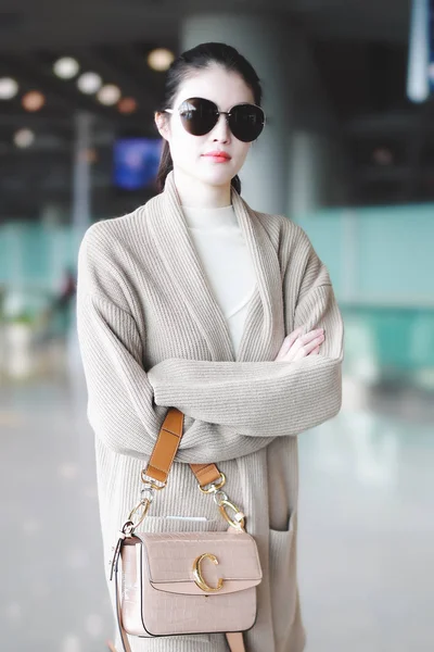 Top Model Cinese Sui Arriva All Aeroporto Internazionale Pechino Capital — Foto Stock