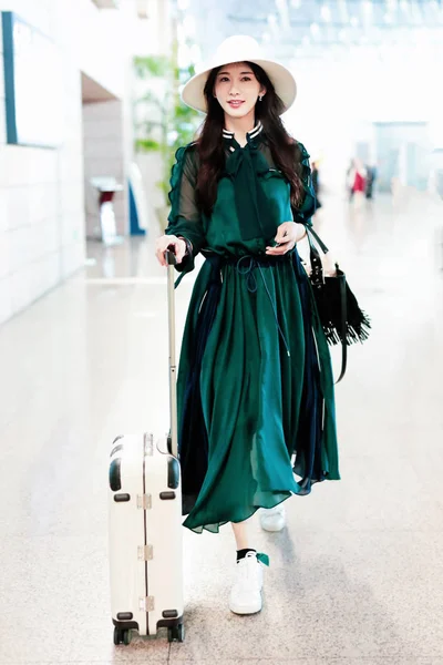 Этой Раздаточной Фотографии Тайваньская Актриса Линь Лин Прилетает Международный Аэропорт — стоковое фото
