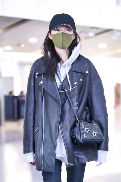 Actrice Chinoise Guan Xiaotong Arrive Aéroport International Pékin Avant Son — Photo