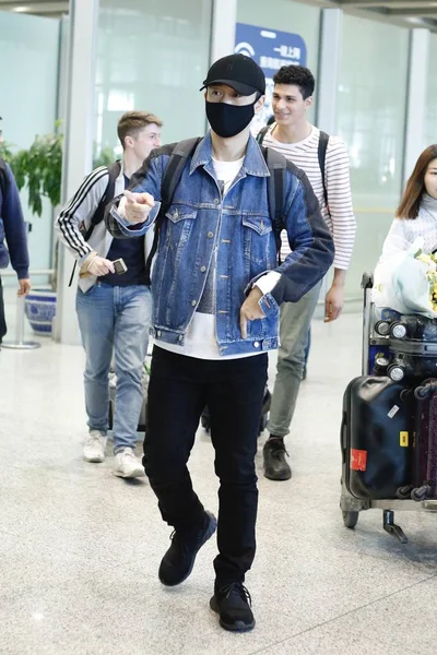 Cantante Actor Hong Kong Raymond Lam Llega Aeropuerto Internacional Beijing —  Fotos de Stock