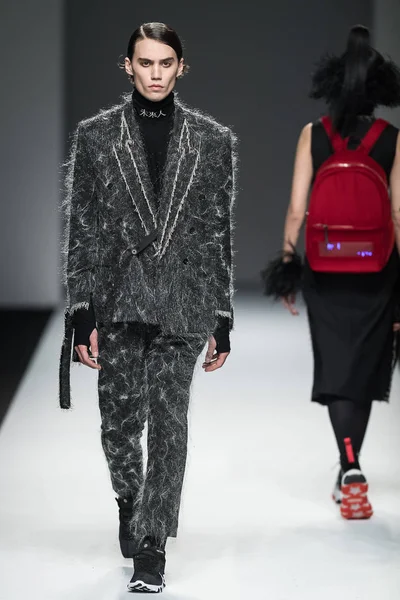 CHINA SHANGHAI FASHION WEEK FALL / WINTER 2019 — Fotografia de Stock