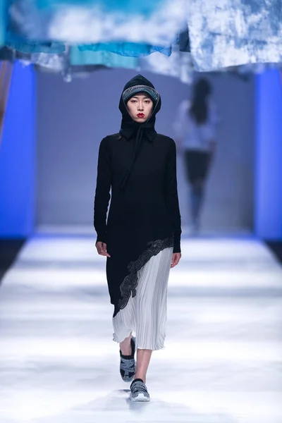 Kína-Shanghai Fashion Week őszi-téli 2019 — Stock Fotó