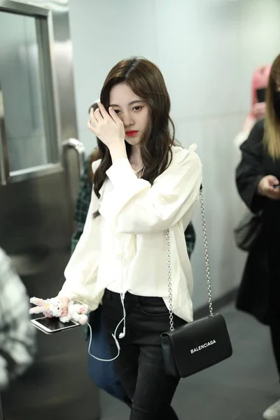 CHINA MENJADI AIRPORT JU JINGYI — Stok Foto