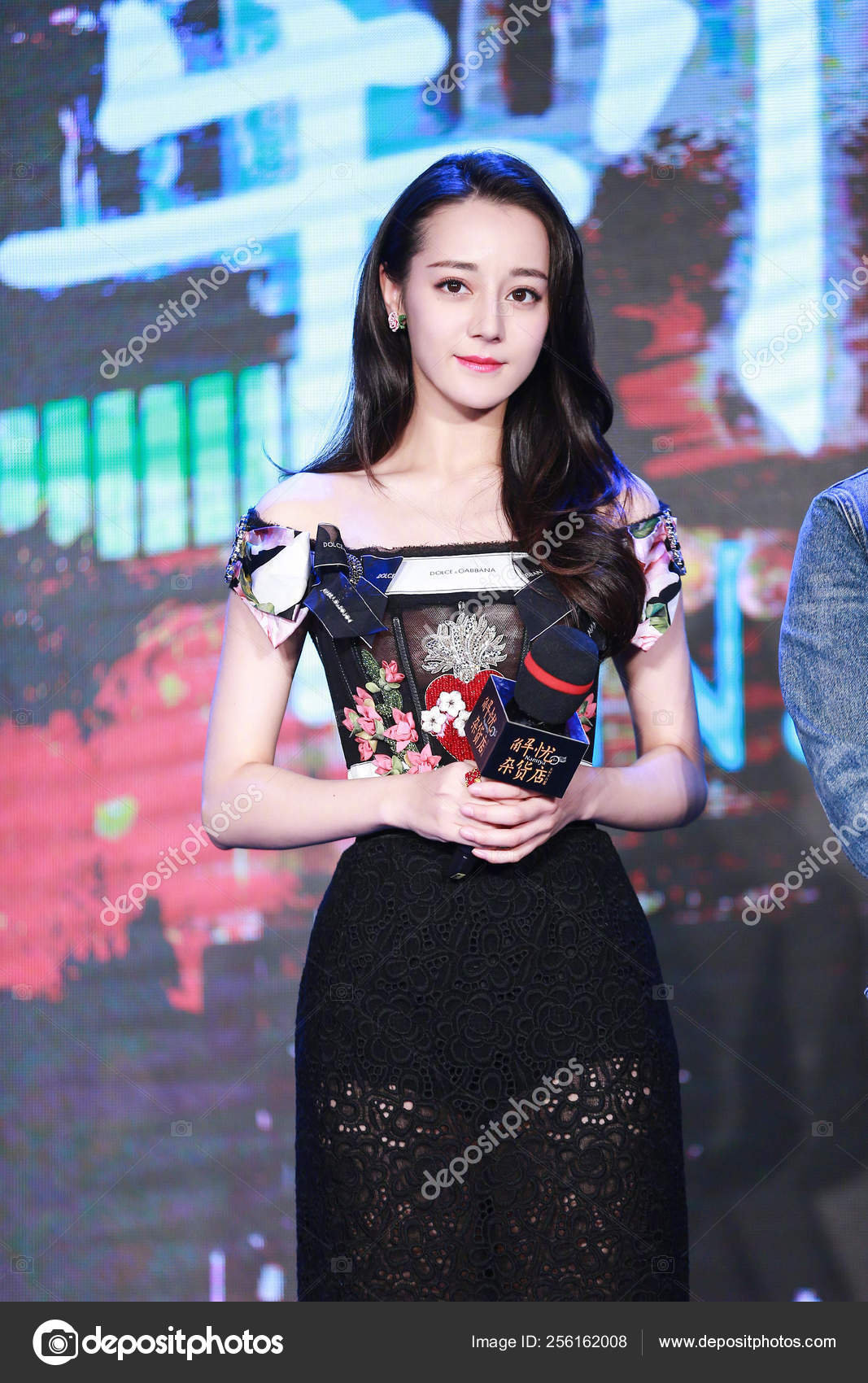 Dilireba dolce gabbana 2025